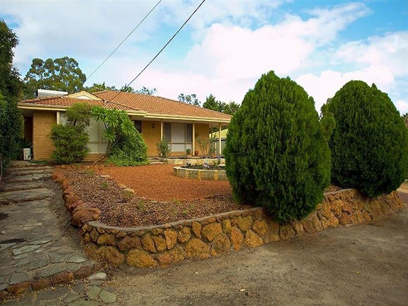 13 Temby Avenue, Kalamunda WA 6076