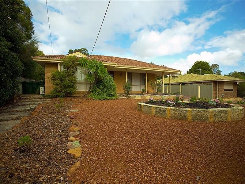 13 Temby Avenue, Kalamunda WA 6076