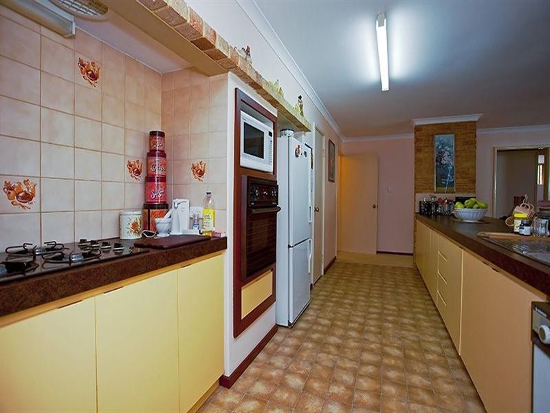 13 Temby Avenue, Kalamunda WA 6076