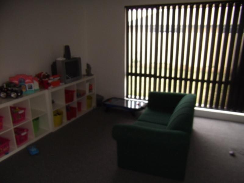 Wattle Grove WA 6107