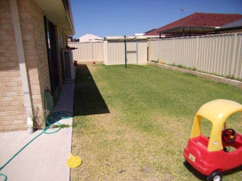 Wattle Grove WA 6107