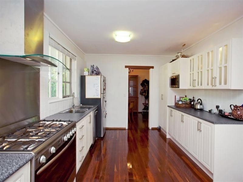 24 Bird Road, Kalamunda WA 6076