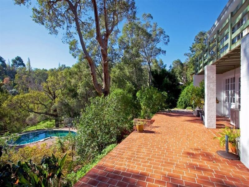 24 Bird Road, Kalamunda WA 6076