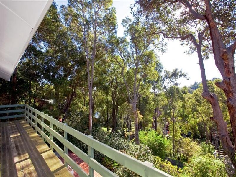 24 Bird Road, Kalamunda WA 6076