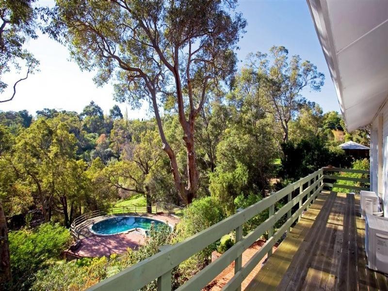 24 Bird Road, Kalamunda WA 6076