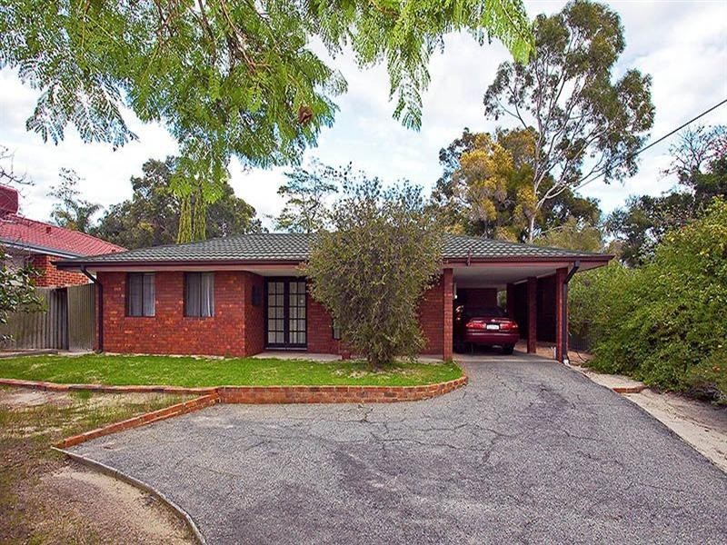 11 Glyde Road, Lesmurdie WA 6076