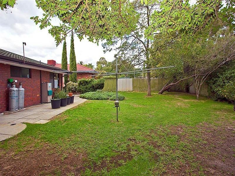 11 Glyde Road, Lesmurdie WA 6076