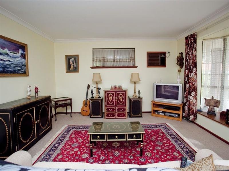 11 Glyde Road, Lesmurdie WA 6076