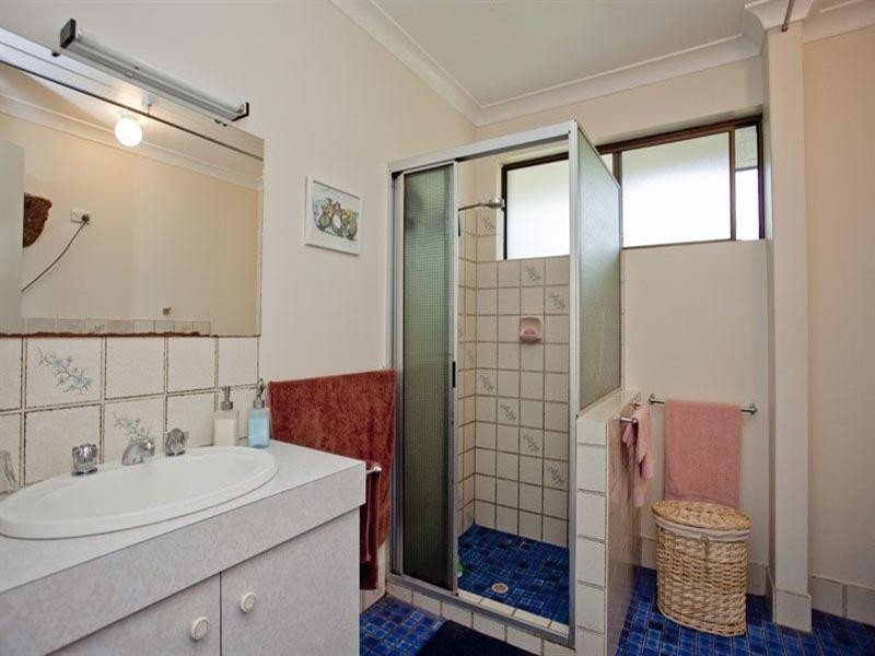 11 Glyde Road, Lesmurdie WA 6076