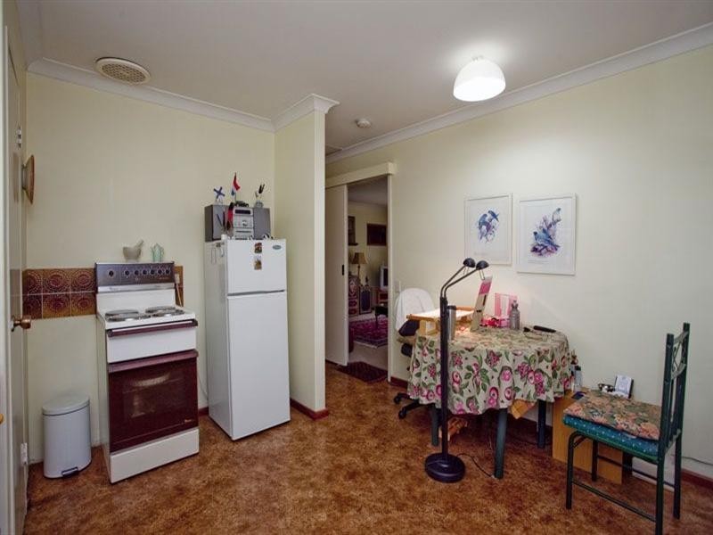 11 Glyde Road, Lesmurdie WA 6076