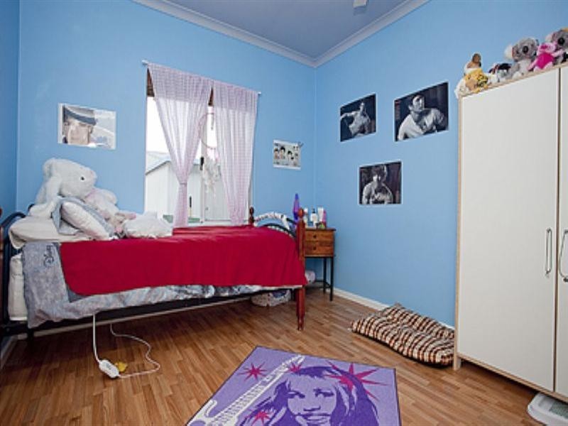 33 Urch Road, Kalamunda WA 6076