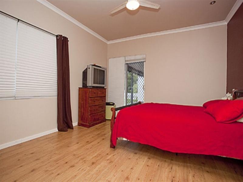 33 Urch Road, Kalamunda WA 6076