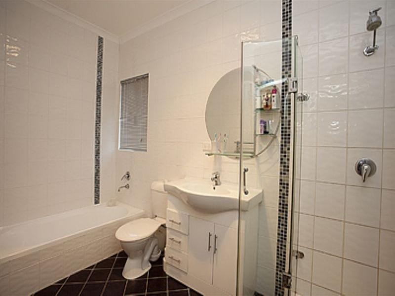 33 Urch Road, Kalamunda WA 6076