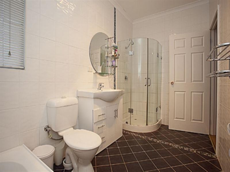 33 Urch Road, Kalamunda WA 6076