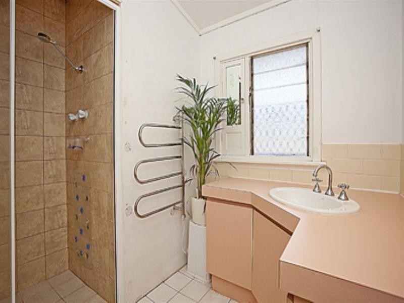 33 Urch Road, Kalamunda WA 6076