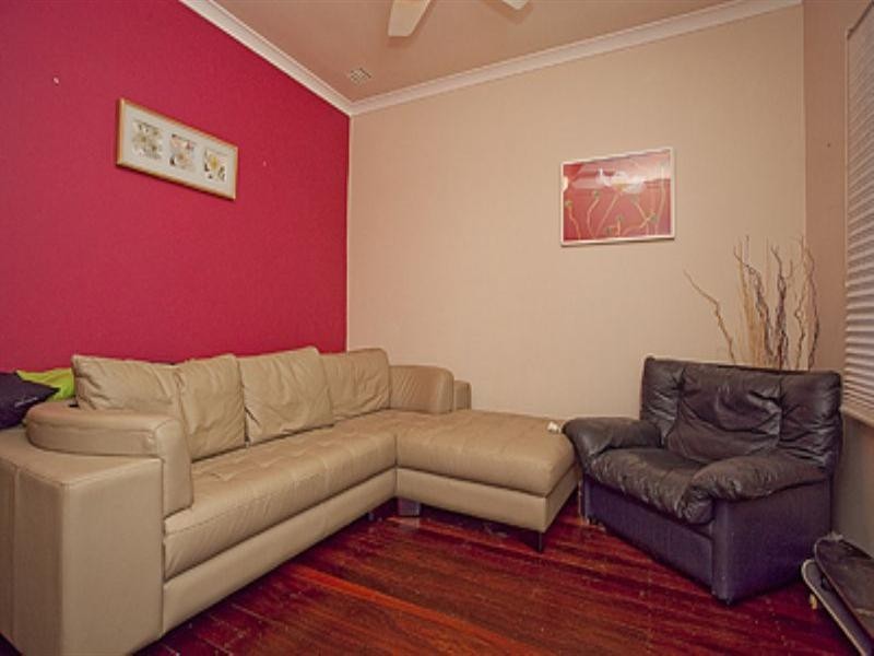 33 Urch Road, Kalamunda WA 6076