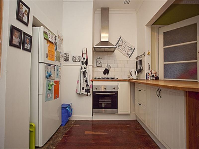 33 Urch Road, Kalamunda WA 6076