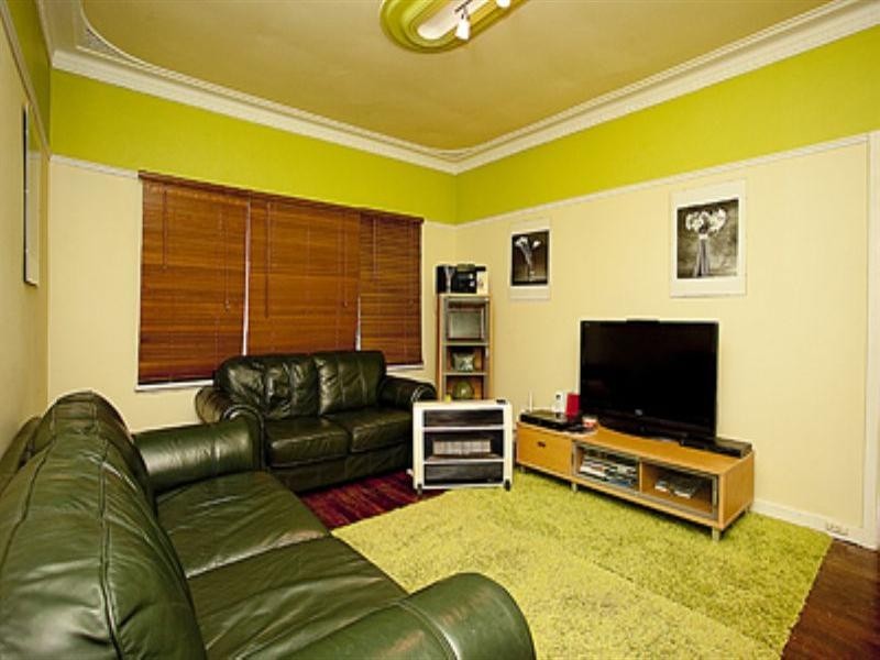 33 Urch Road, Kalamunda WA 6076