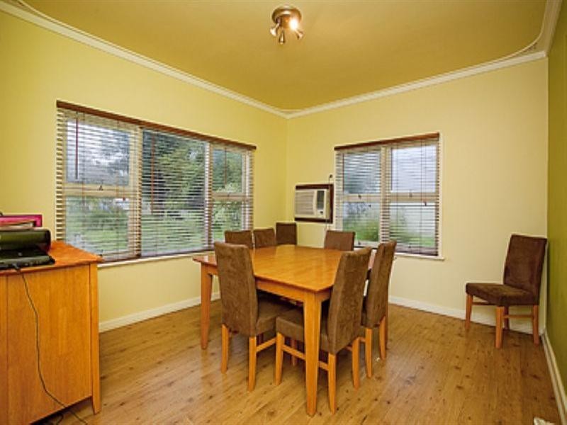 33 Urch Road, Kalamunda WA 6076