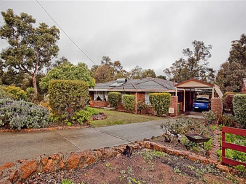 5 Urch Road, Kalamunda WA 6076