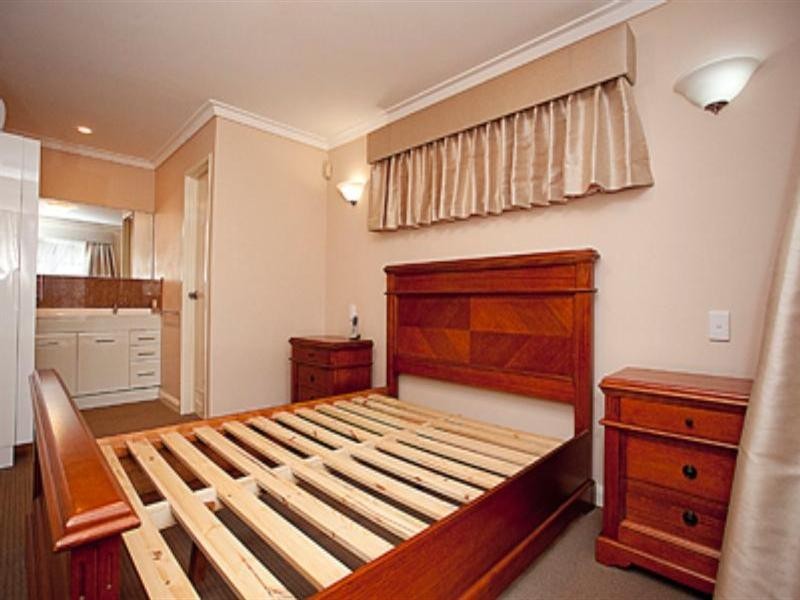 5 Urch Road, Kalamunda WA 6076