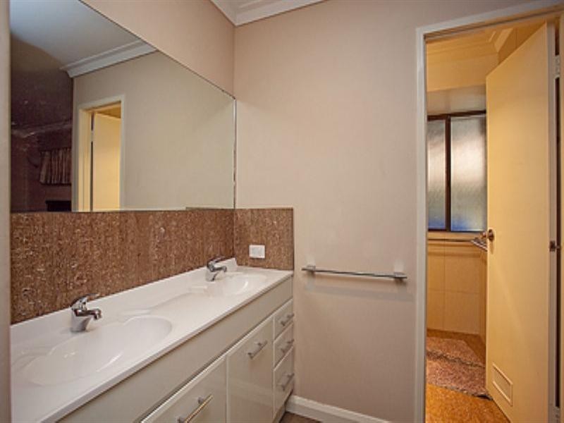 5 Urch Road, Kalamunda WA 6076