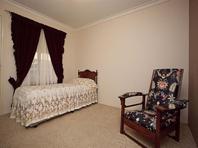 5 Urch Road, Kalamunda WA 6076