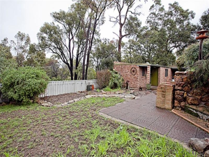 5 Urch Road, Kalamunda WA 6076