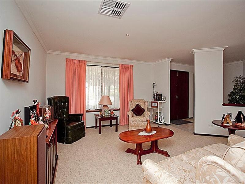 6 Tom Millar Close, Kalamunda WA 6076