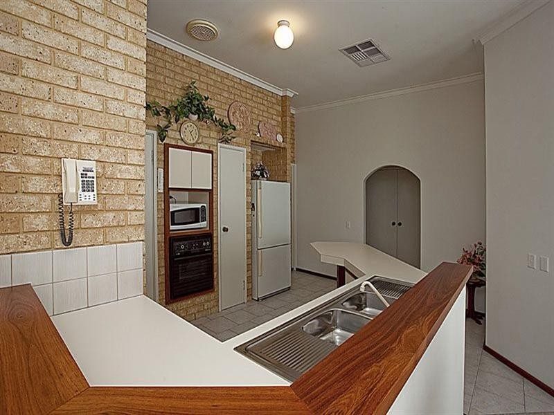 6 Tom Millar Close, Kalamunda WA 6076