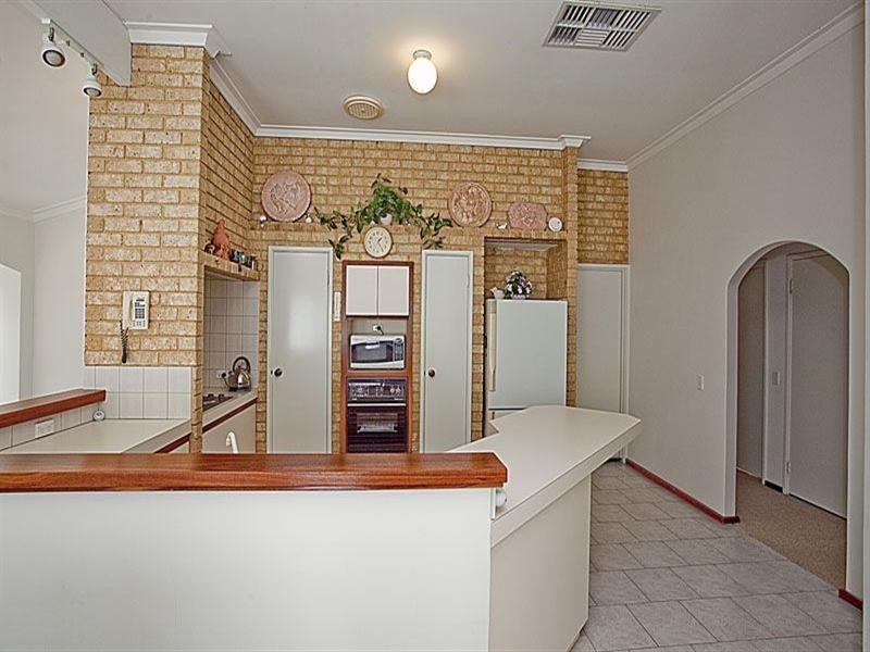 6 Tom Millar Close, Kalamunda WA 6076