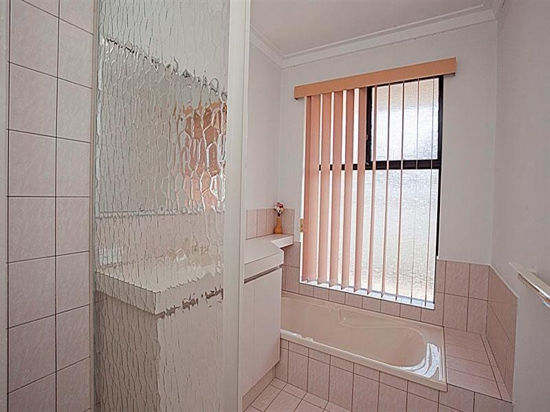 6 Tom Millar Close, Kalamunda WA 6076