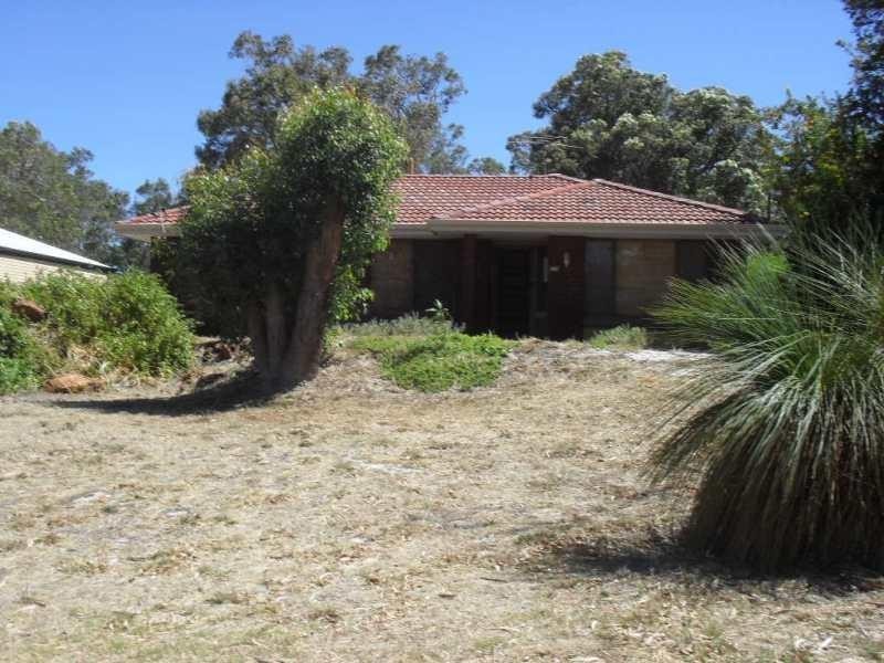 54 Temby Avenue, Kalamunda WA 6076