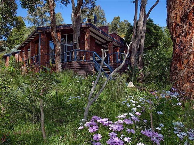 48 West Terrace, Kalamunda WA 6076