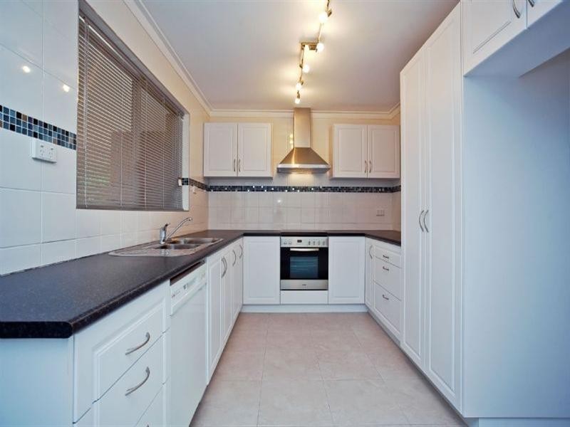 41 Bridgwood Road, Lesmurdie WA 6076