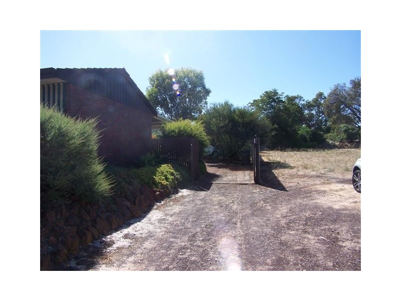 133 Canning Road, Kalamunda WA 6076