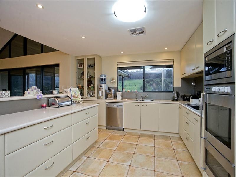 31 Glenisla Road, Bickley WA 6076