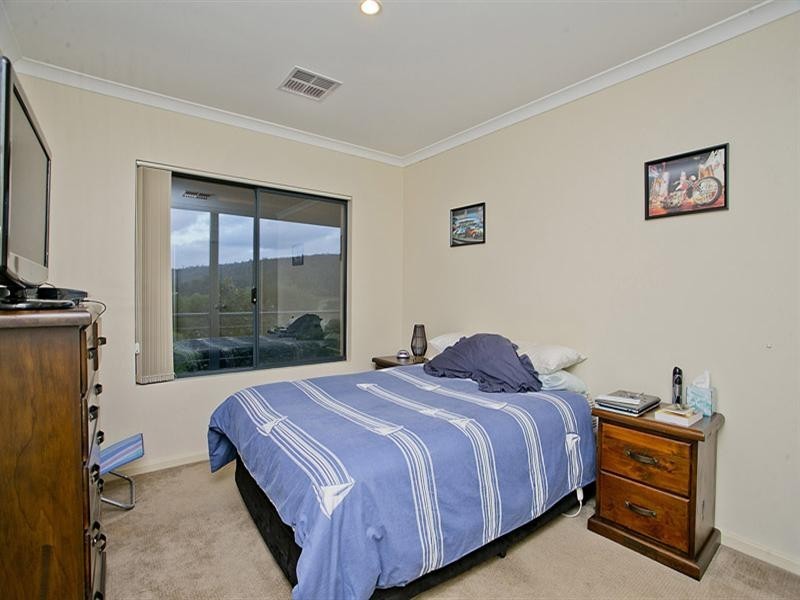 31 Glenisla Road, Bickley WA 6076