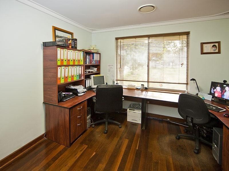 31 Berkshire Road, Forrestfield WA 6058