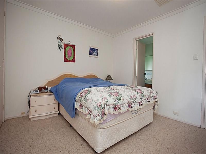 6 Nangkita Road, Kalamunda WA 6076