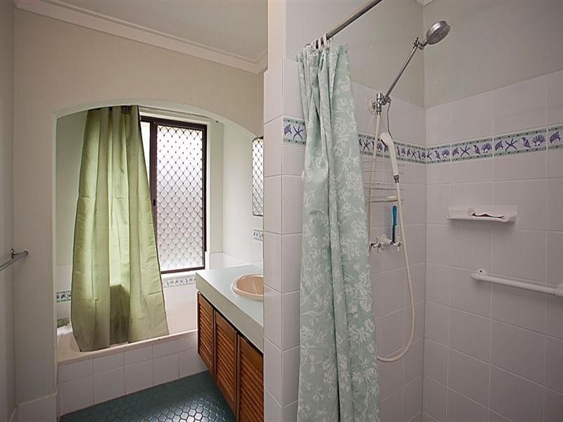 6 Nangkita Road, Kalamunda WA 6076