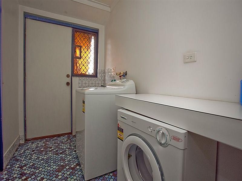 6 Nangkita Road, Kalamunda WA 6076