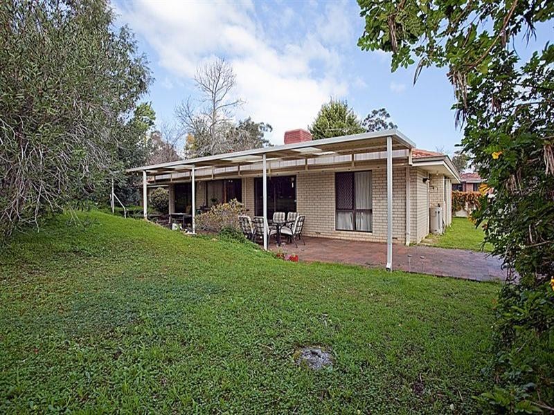 6 Nangkita Road, Kalamunda WA 6076