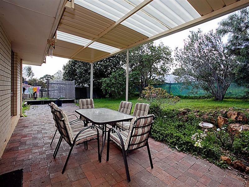 6 Nangkita Road, Kalamunda WA 6076