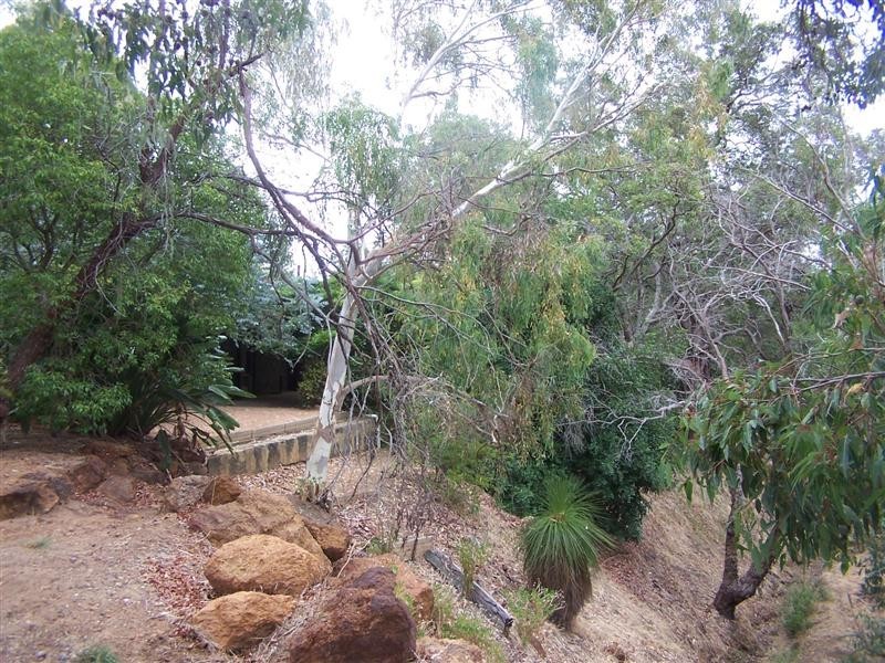 20 Scenic Drive, Maida Vale WA 6057