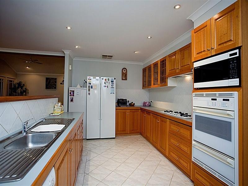 23 Cagney Way, Lesmurdie WA 6076