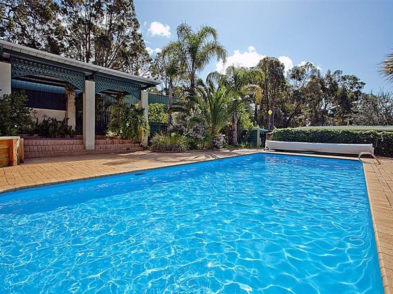 10 Valley Road, Kalamunda WA 6076