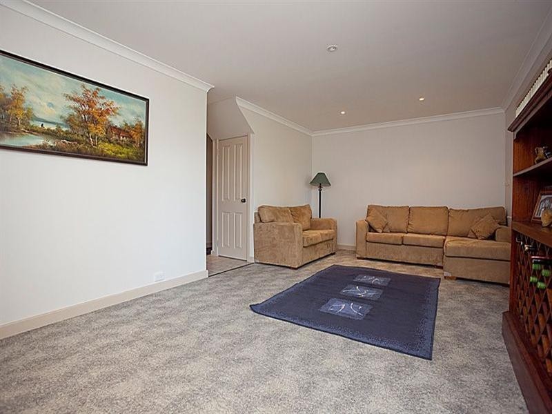 10 Valley Road, Kalamunda WA 6076