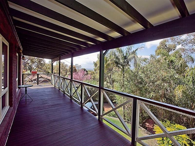 10 Valley Road, Kalamunda WA 6076