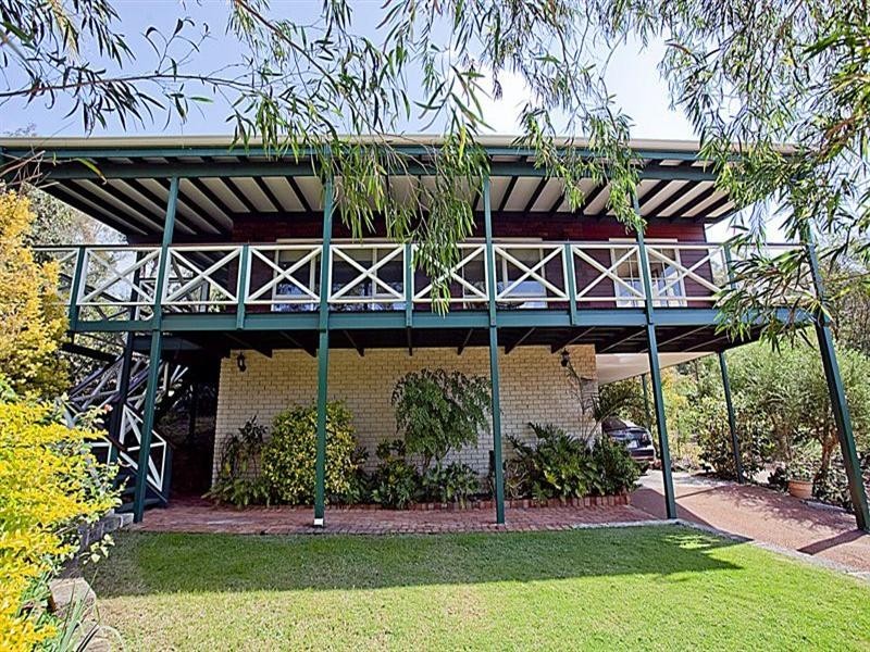 10 Valley Road, Kalamunda WA 6076